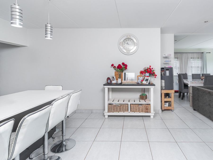 3 Bedroom Property for Sale in Melodie North West